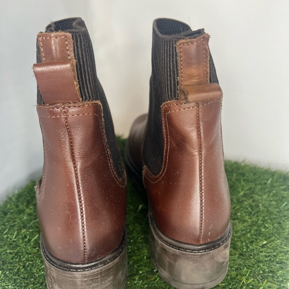 Bootlegger Brown Leather Elastic Chelsea Boot Women Size 40 (9) - Picture 3 of 10